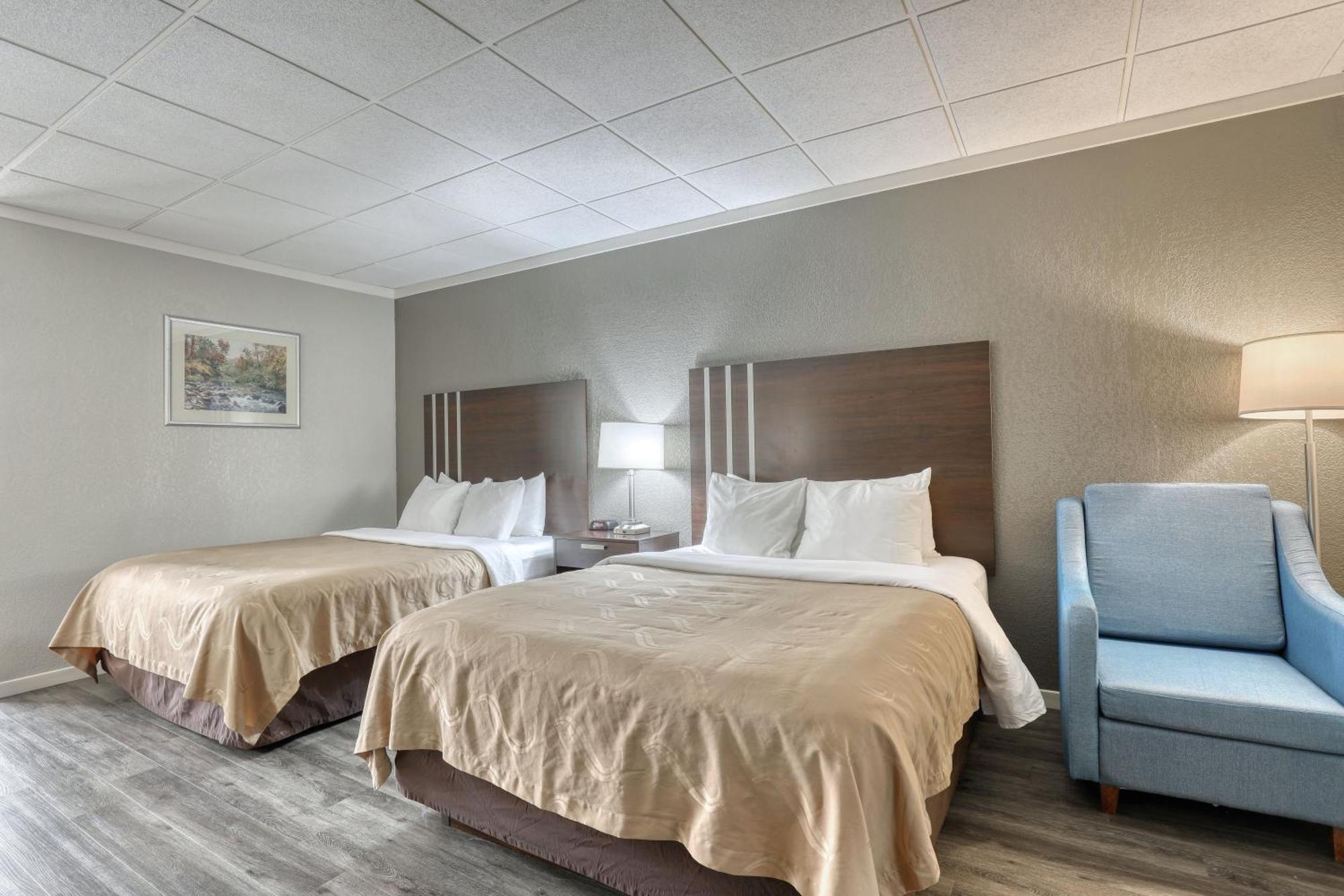 Quality Inn & Suites Downtown Грийн Бей Екстериор снимка