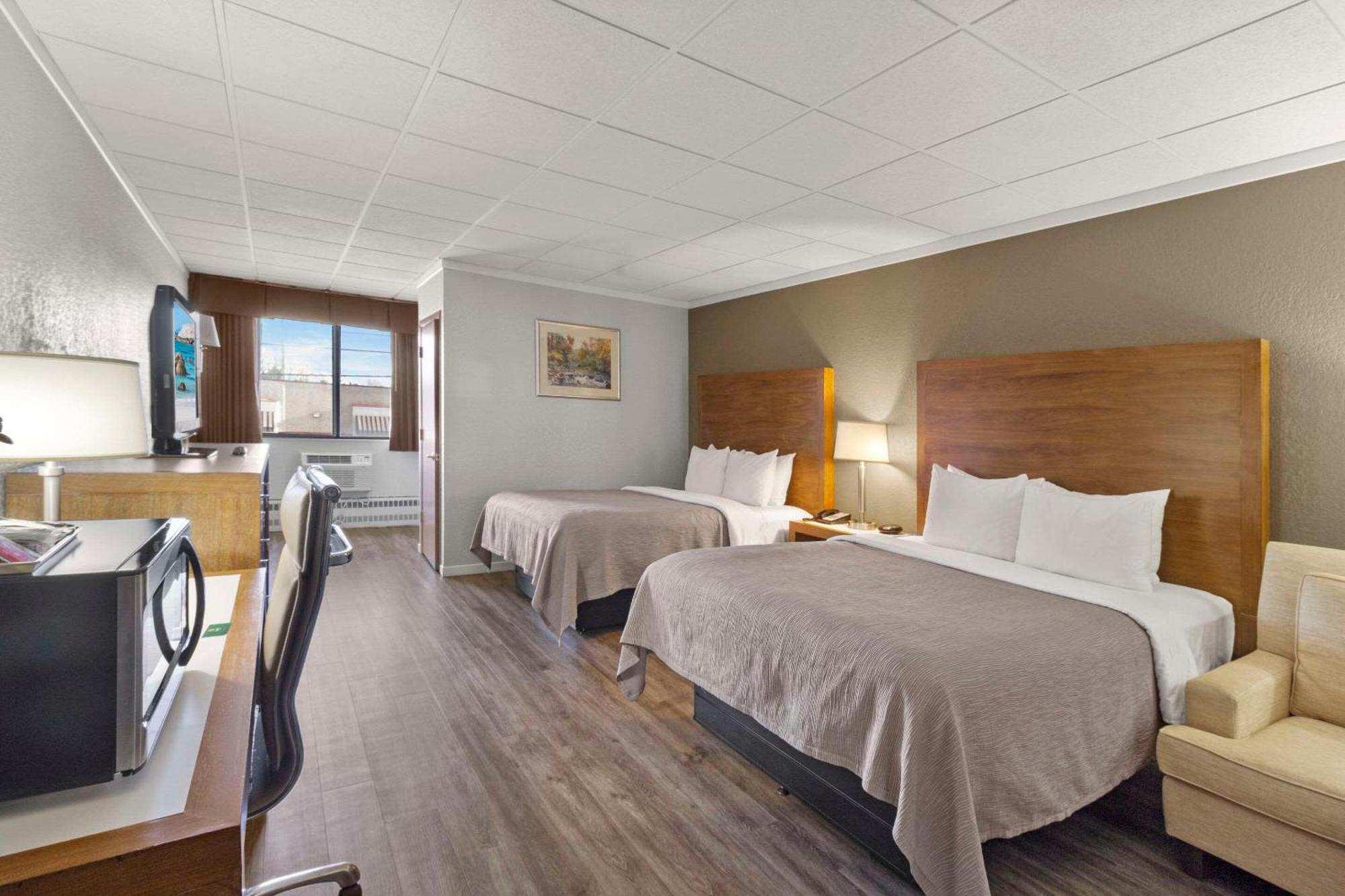 Quality Inn & Suites Downtown Грийн Бей Екстериор снимка