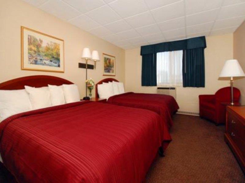 Quality Inn & Suites Downtown Грийн Бей Стая снимка