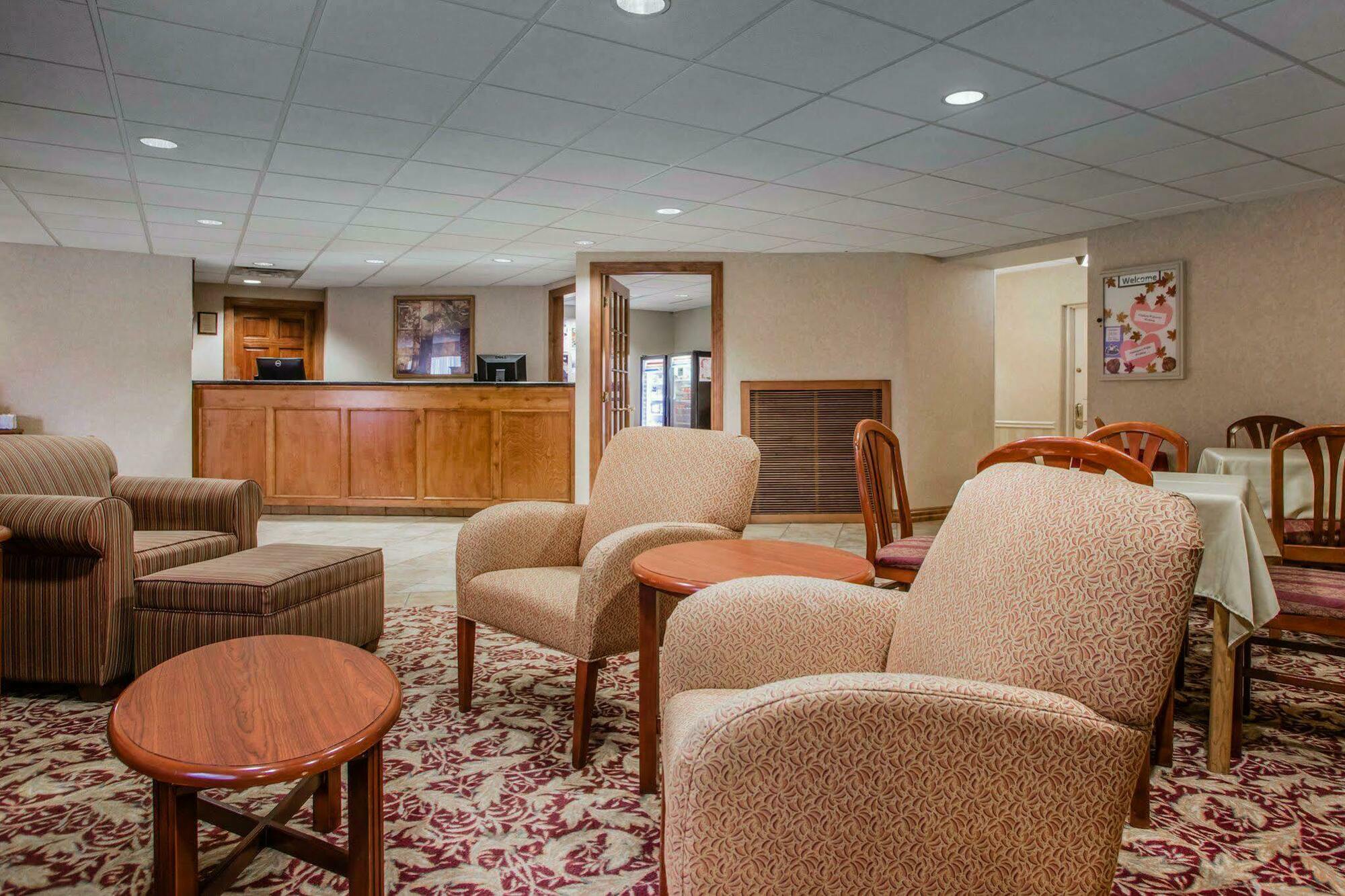 Quality Inn & Suites Downtown Грийн Бей Екстериор снимка